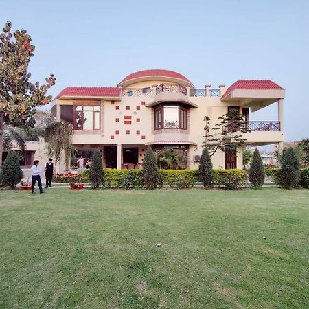 Basti House - Boutique Homestay Lucknow Bagian luar foto