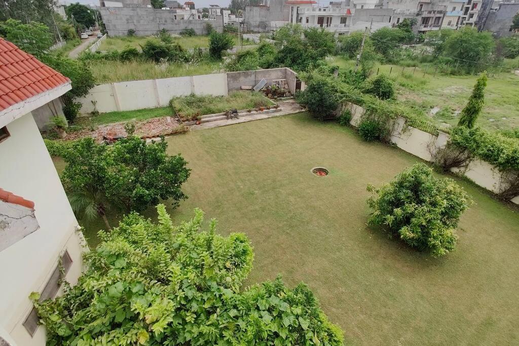 Basti House - Boutique Homestay Lucknow Bagian luar foto